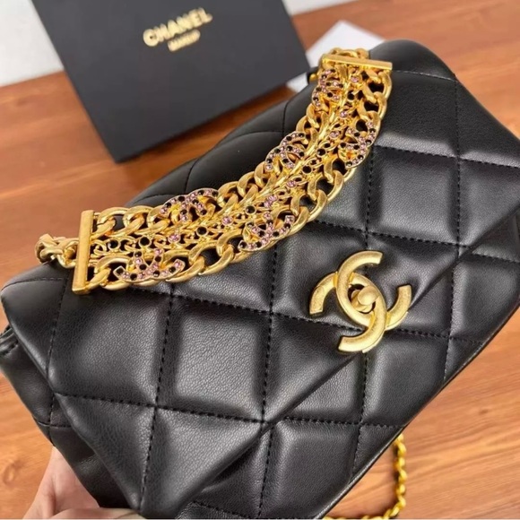 CHANEL Handbags - CHANEL beauty line crossbody bag